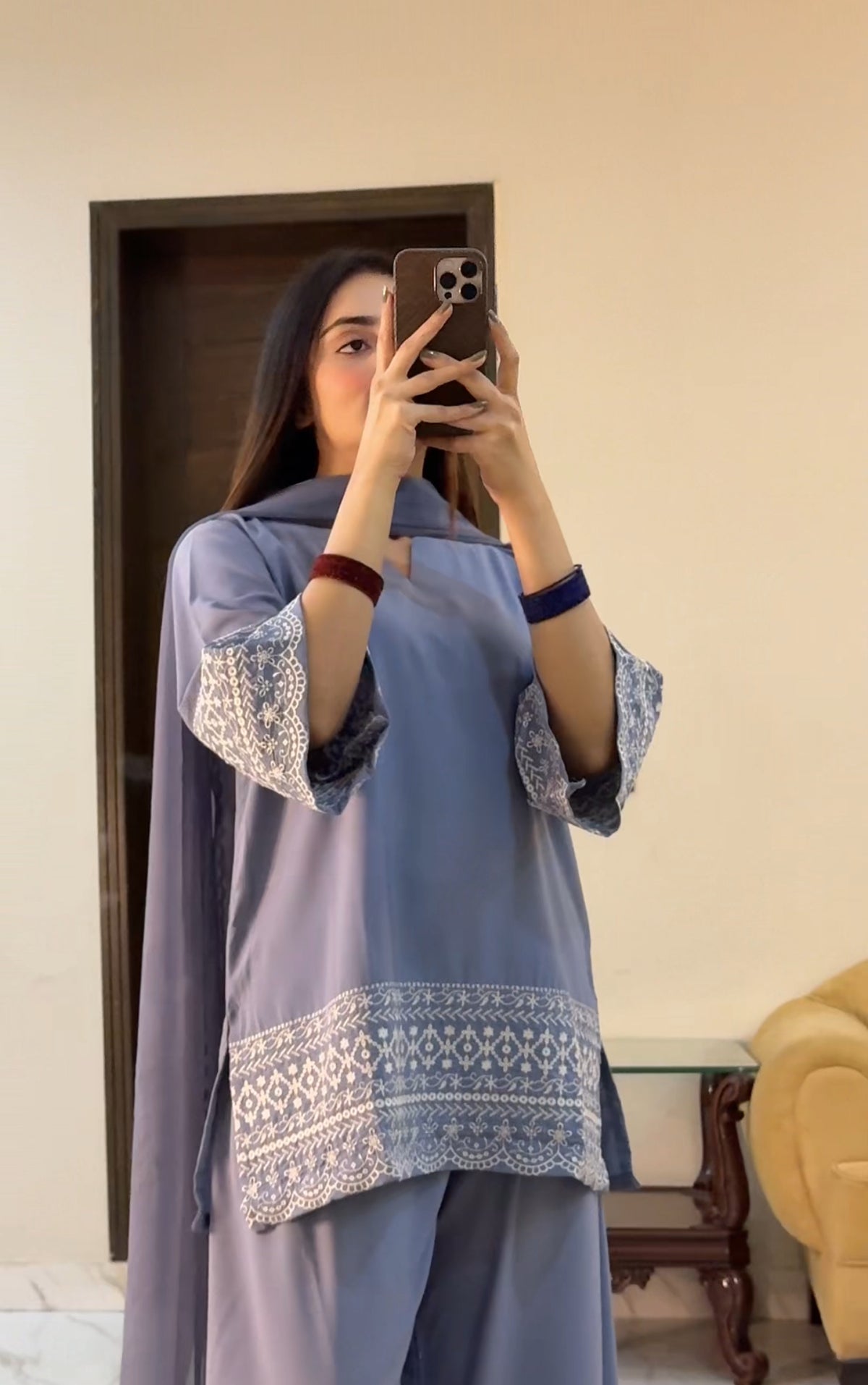 Powder blue tria
