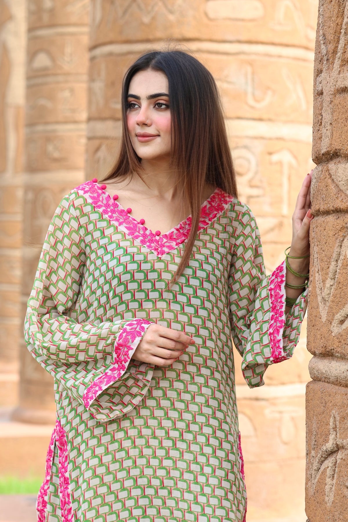 Chiffon parrot grid
