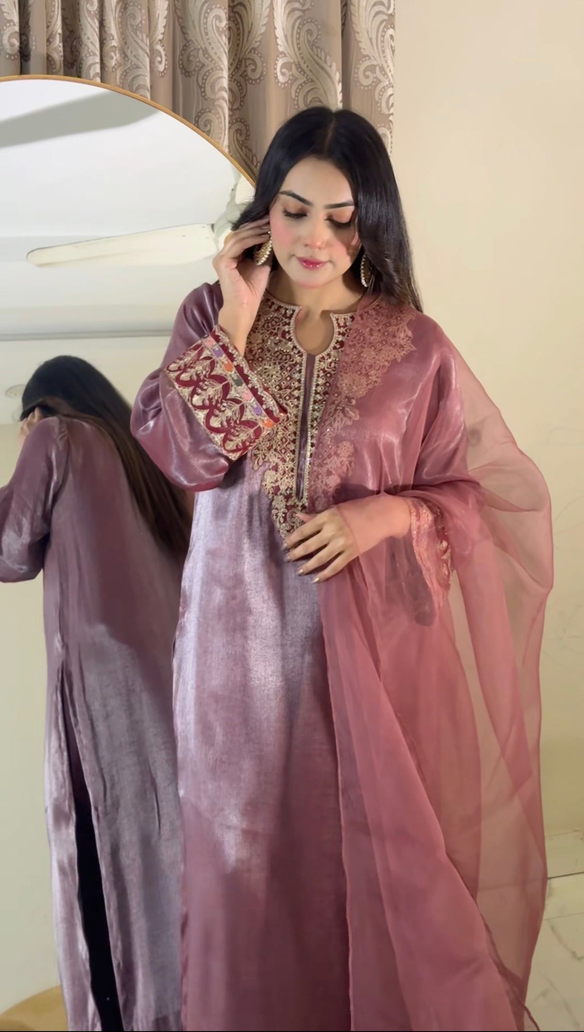 Shimmer maroon