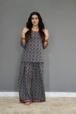 Lawn Black chunri