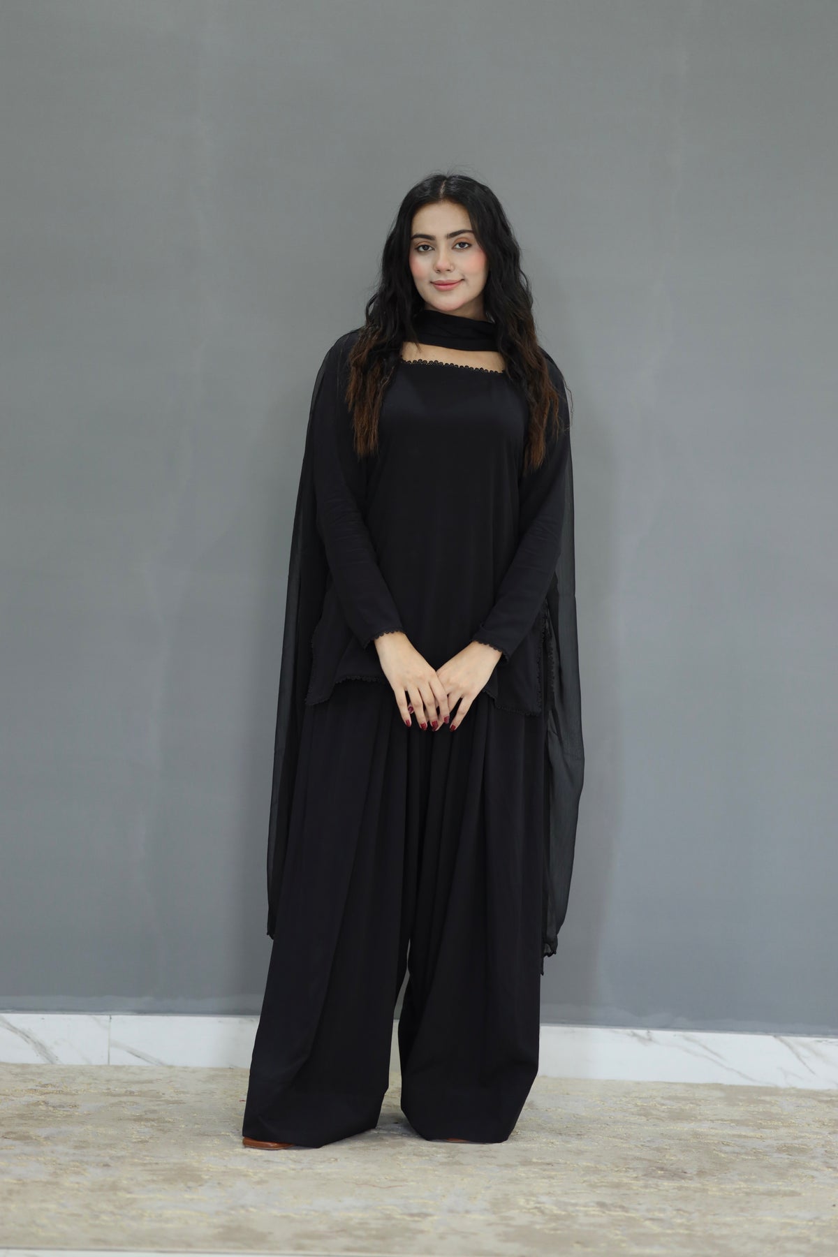 Mehru black