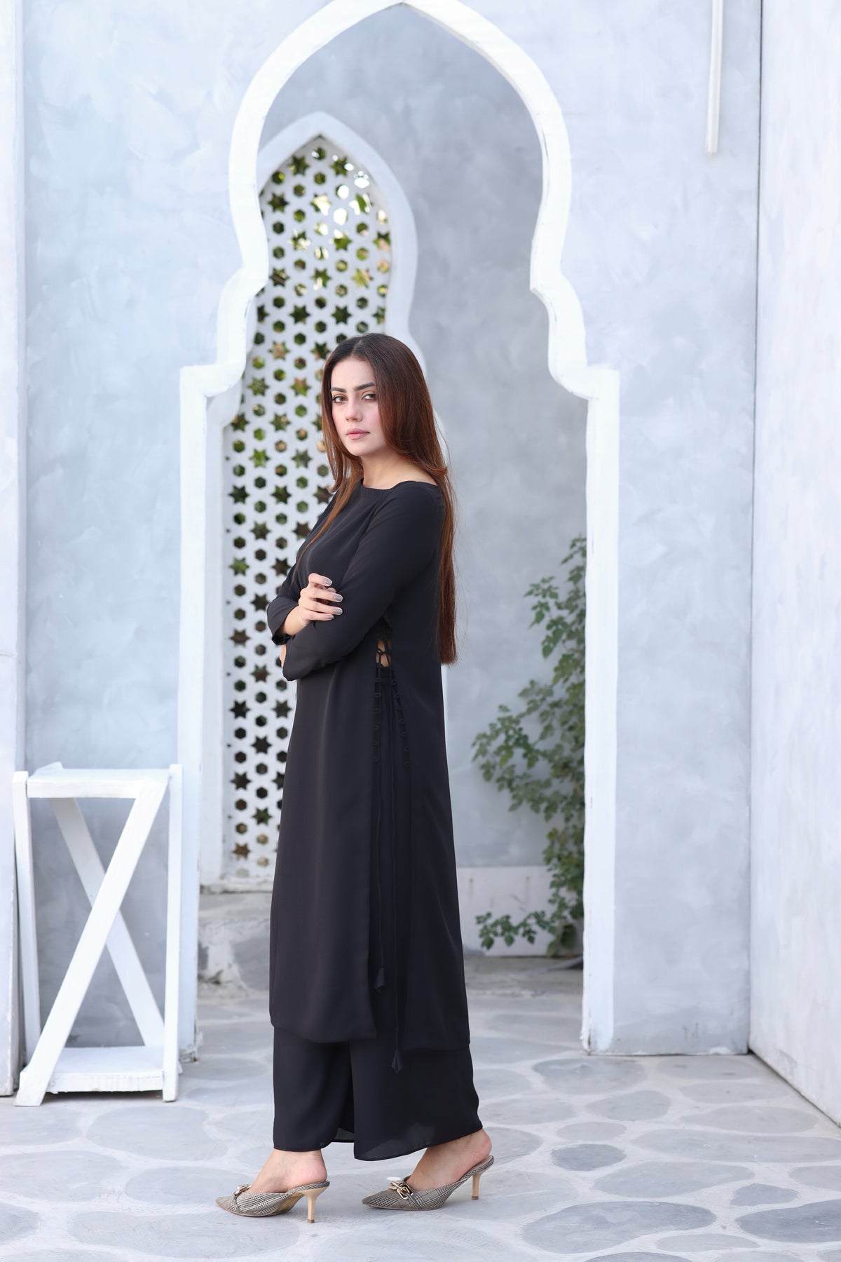 Black Crisscross