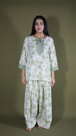 Breeze green