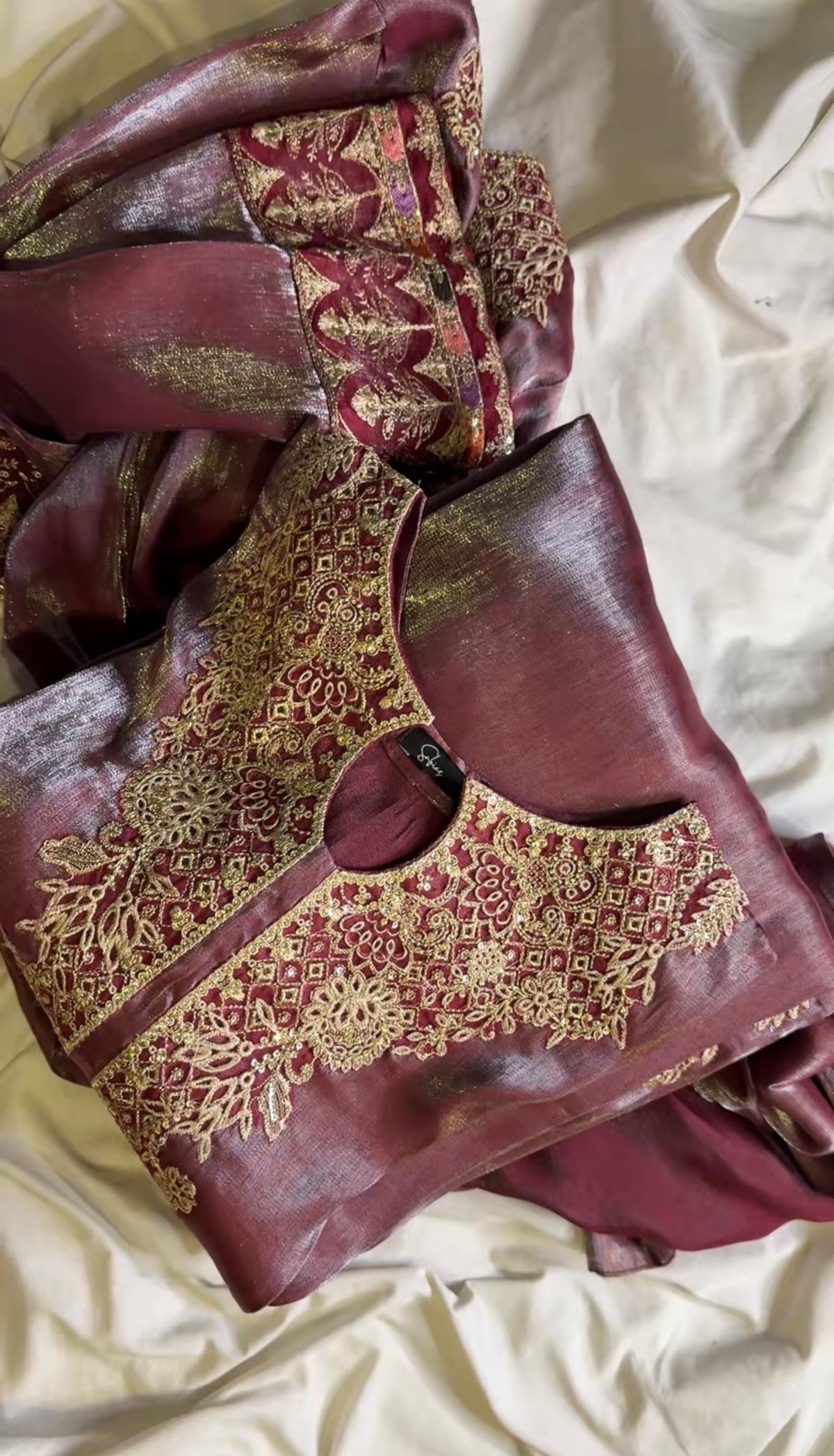 Shimmer maroon
