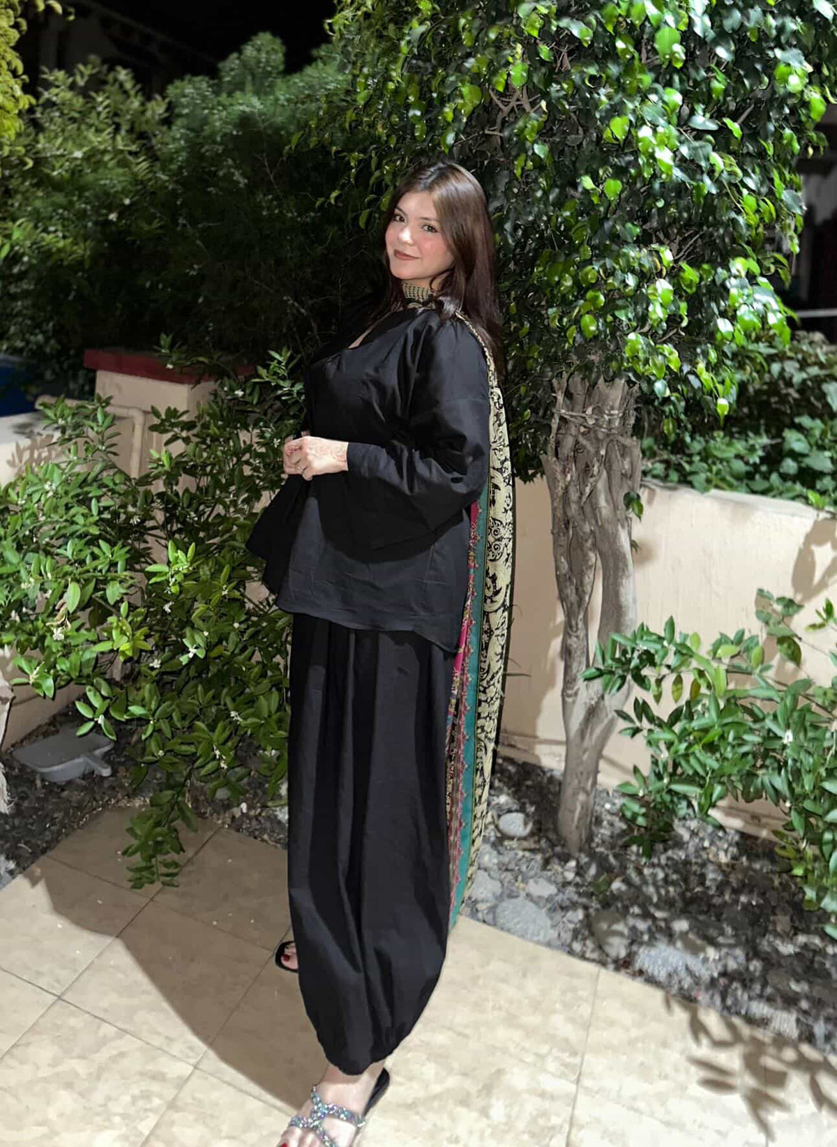 Lawn talo black