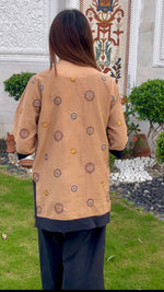 Camel embroidered set