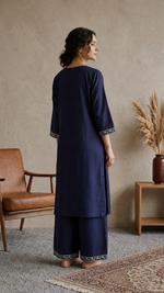 Lawn Bloom Navy Blue