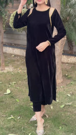 Black cold shoulder